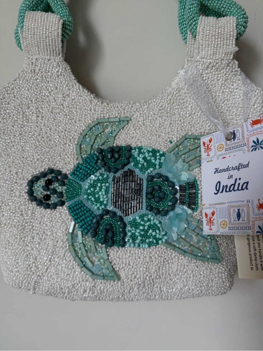 Viral Beaded Sea Turtle Tote Bag in White and Aqua - Picture 2 of 6